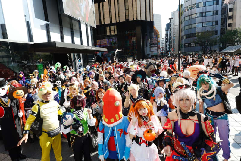 In contrast to Shibuya?A record 14.1 people visited Halloween in Ikebukuro, with local companies and government co-hosting the event...