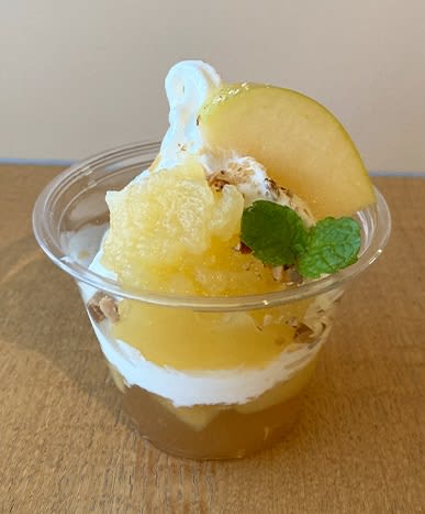 Limited time sale at YAMATOYA COFFEE 32, a menu where you can enjoy apples born in Gunma