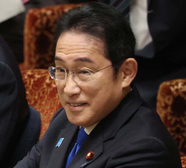 岸田首相の所得減税「現金一律給付は国難限定」発言…怒りに混じり“歓喜”の声が出たワケ