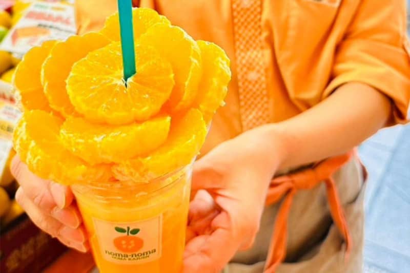 Uses 1 mandarin oranges in one cup!A heaping amount of ``mandarin orange juice'' explodes in Ehime