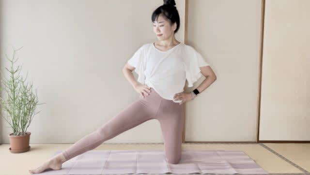 Take a good tour and keep your legs warm! "Loosen your hip" Pilates