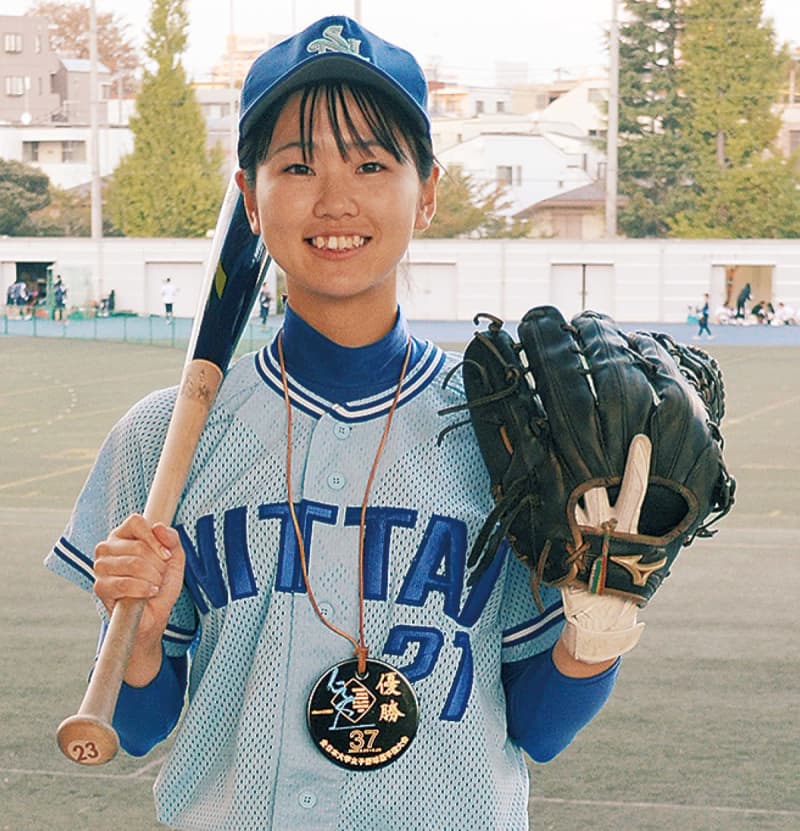 Mr. Akagaki, who lives in Nagata Kita, is active in the East-West game. University baseball player shows good ball selection and solid defense. Minami-ku, Yokohama City