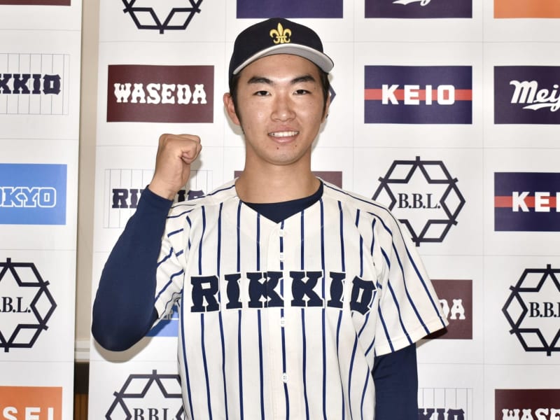 Mirai Sayama, a first-year student at Ritsumeikan University, made his first start at Jingu and pitched well, giving up one run in seven innings. ``It was good overall.'' Despite losing the game, he will advance to the finals.