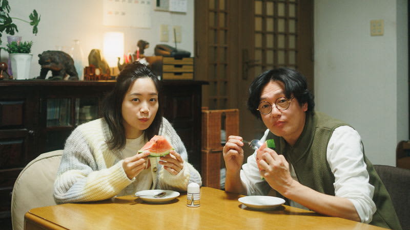 Is it sensual for men and women to eat watermelon? Difference between “Numa Rase Osan” and “Ordinary Old Man” Main video of the movie “Tsundoru”