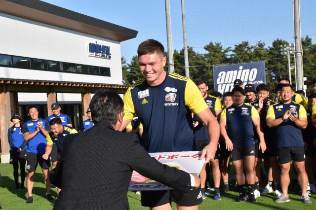 Tokyo Suntory's first training camp in Miyazaki Rugby unites to win the championship