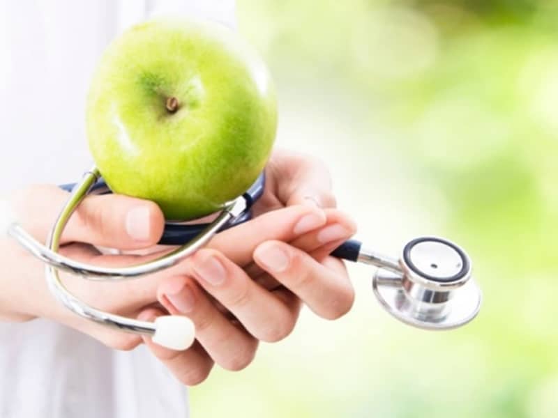 りんご、梨、柿、ぶどう。風邪予防におすすめの果物は？～ダイエットに役立つ栄養クイズ～