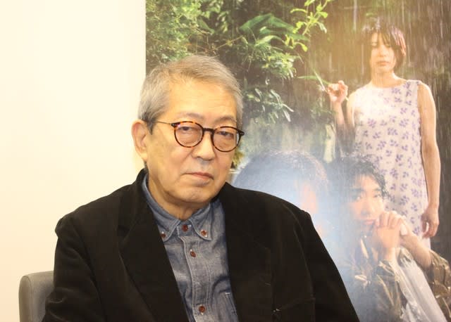 Director Haruhiko Arai, who continues to resist excessive complicity, smiles bitterly as he is described as ``a new frontier'' at the age of 76. Tsuyoshi Ayano and Yu Emoto...