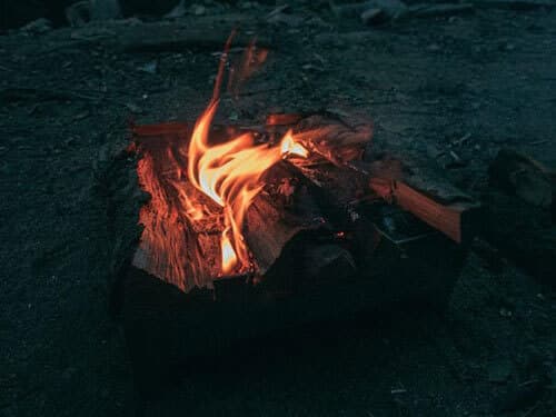 What are the camping facilities near Kanto where you can have a bonfire?Notes and tips