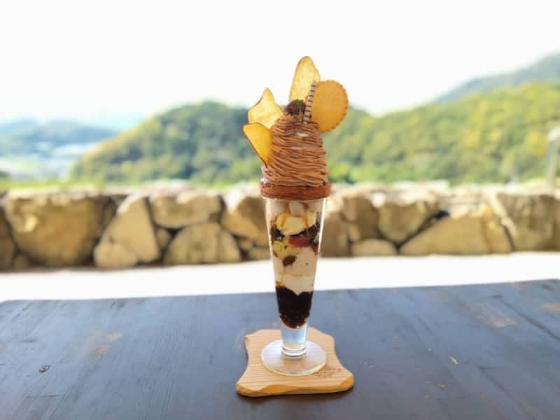 Enjoy a spectacular parfait while admiring the spectacular view! Yakage-cho, an Edo-period post town that you can enjoy on an e-bike [Part XNUMX]
