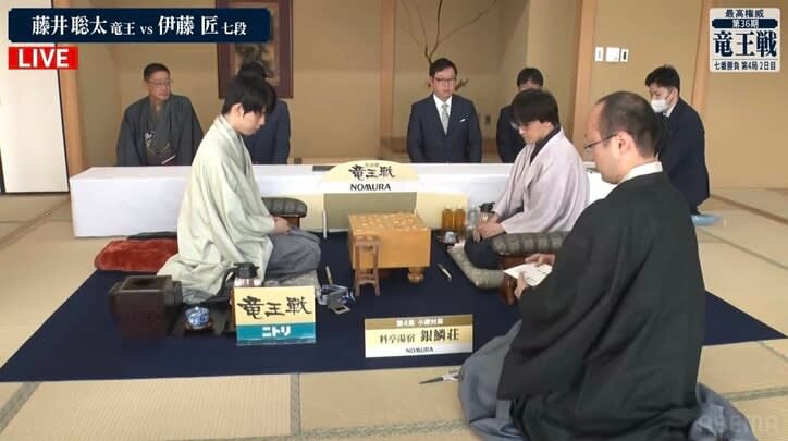 挑戦者・伊藤匠七段の82手目開封から再開 藤井聡太竜王、八冠達成後の初防衛決めるか！？／将棋・…
