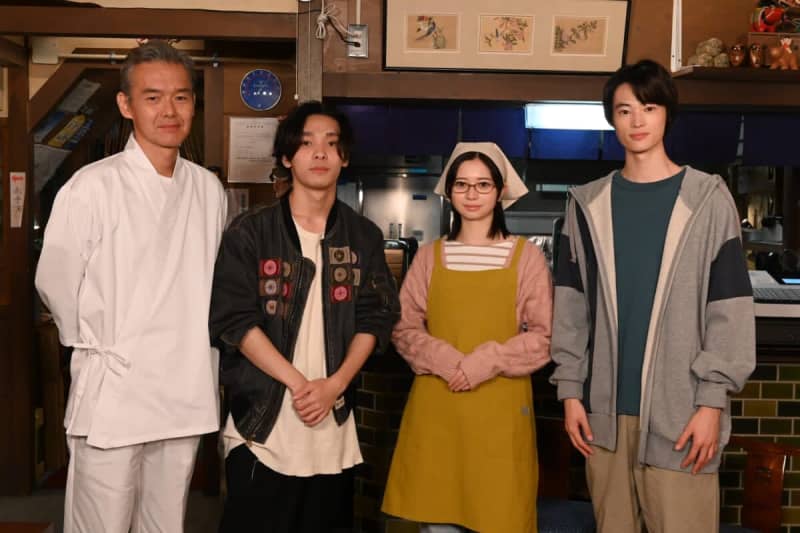 ``Kitchen around! ” Zakinosuke is in charge of the theme song.sang enthusiastically in front of Hiyori Sakurada, Atsuro Watabe and others, ``I am also part of the work...