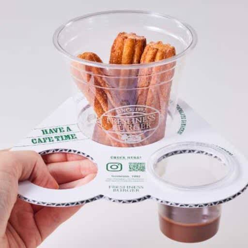 [Freshness Burger] Newly released freshly fried churros that can be enjoyed by dipping it in raw chocolate ♡