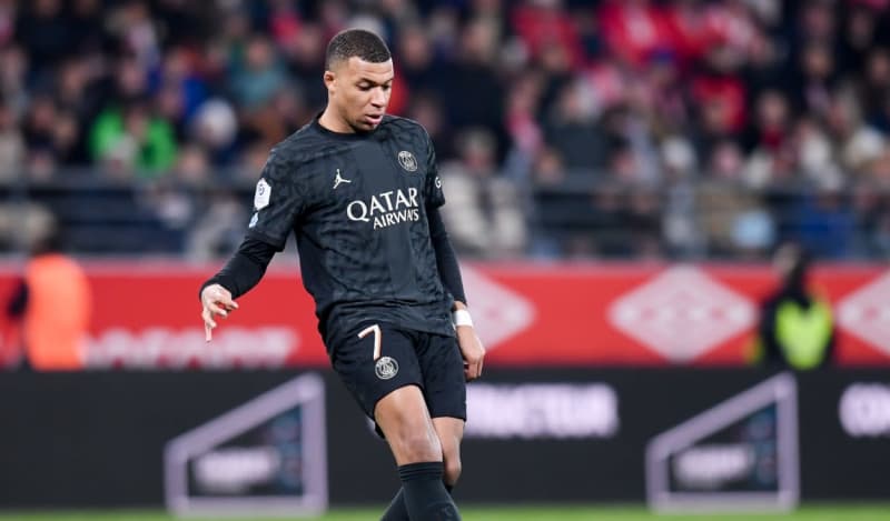 Mbappe: Why PSG coach Luis Enrique was dissatisfied with his hat-trick: ``Talk to him''
