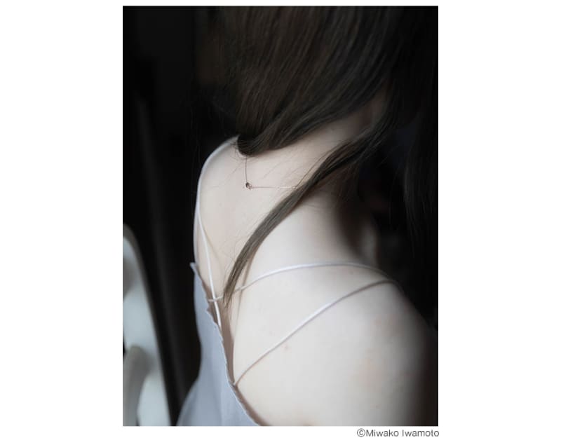 “彼女のお腹の中に蝶がいる” 揺れ動く感情を表現した岩本美和子写真展「When she get…