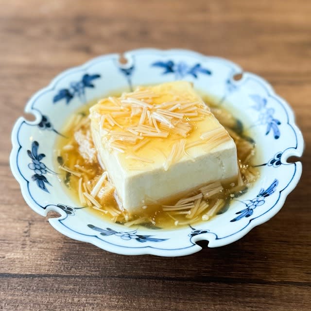 Easy without using fire!Low-carbohydrate diet recipe “Enoki mushroom sauce tofu”
