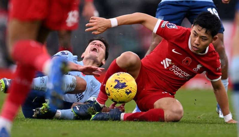 Liverpool's Wataru Endo, ``He had a bad laceration'', this is the scene of the problematic tackle against Brentford (Video)