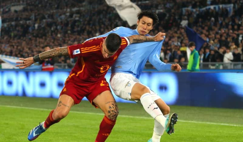 Daichi Kamata was selected as a winger in the Rome derby...Lazio manager Sarri explains the reason: ``It was a difficult situation.''