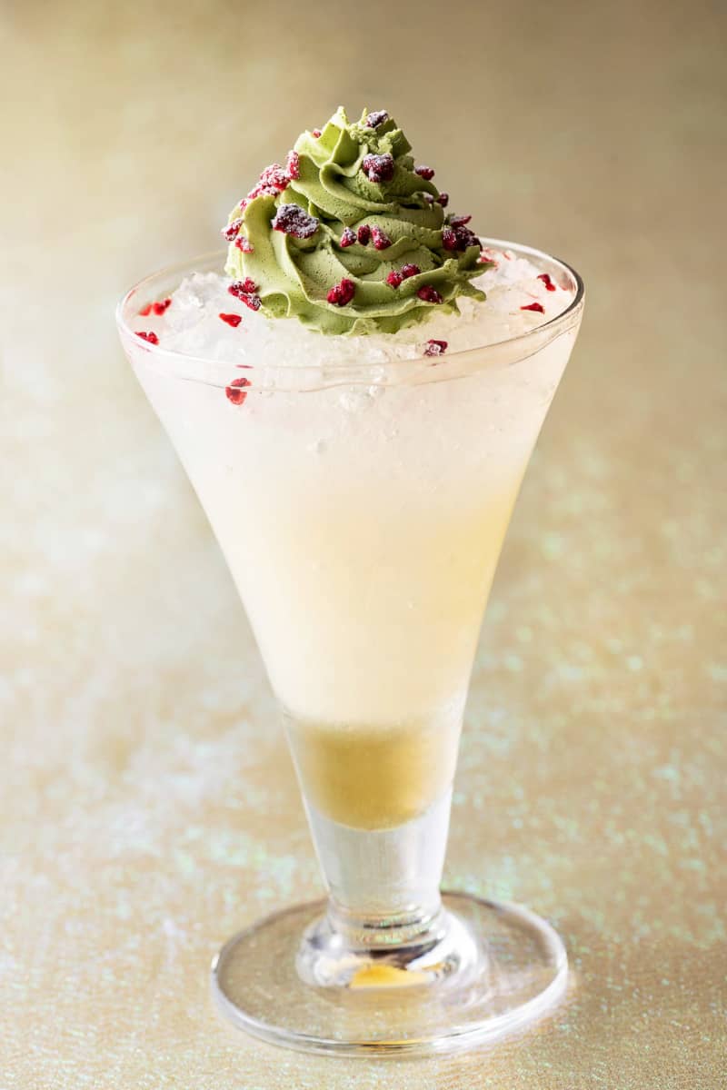 The tree is small!Disney Hotel's Christmas limited drink is like a beautiful world of silver...