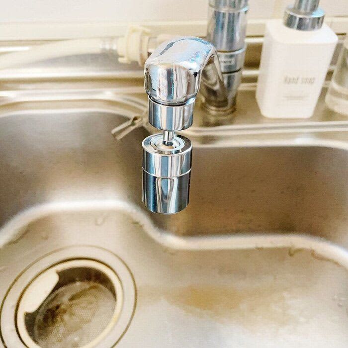 Relieve the stress of cleaning by changing the head of your kitchen faucet
