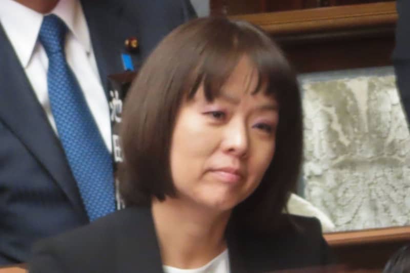 In response to Mr. Mizuami Sugita's ``Public Money Choo Choo'' statement, Constitutional Constitutional Secretary-General Okada asked, ``What will the Liberal Democratic Party do?''