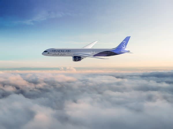 リヤド航空が2つ目の恒久的デュアルカラーデザインをドバイ航空ショーで発表、空の次の章が到来