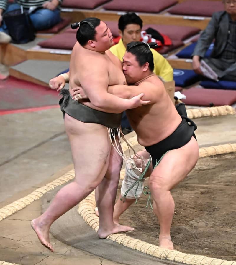 [Kyushu Place] Former Sekiwake and V-experienced Takakage Waka won his first win since his return. ``I was relieved'' after winning for the first time in XNUMX days.