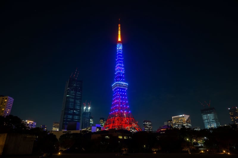 Tosho lights up Tokyo Tower on the anniversary of the death of the first chairman, Eiichi Shibusawa