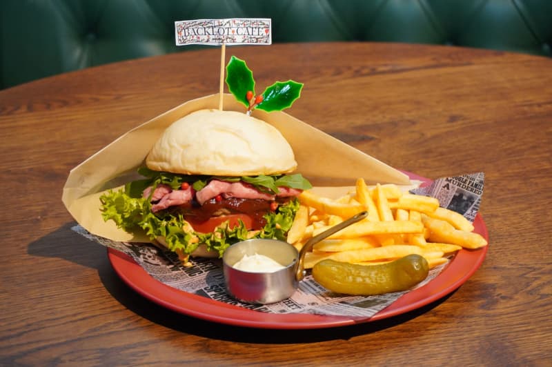 Bright and classic!Studio Tour Tokyo's first Christmas limited menu is "Harry Potter...