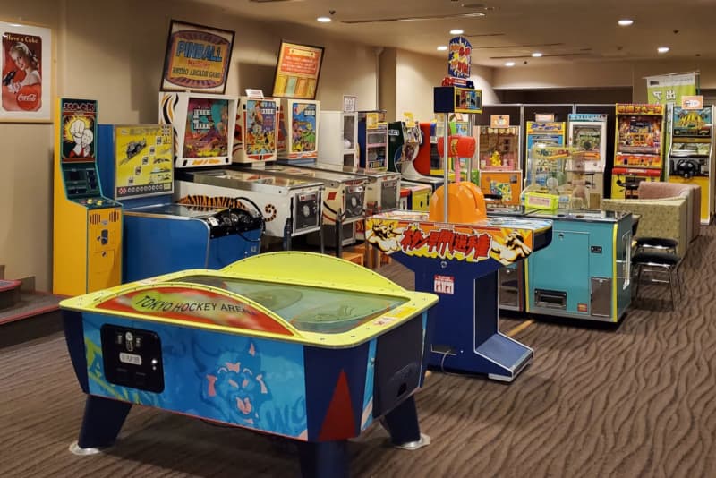``Minakami Hotel Juraku'' is a water hot spring with 30 retro game machines, and board games can be borrowed for free in the guest rooms.Day trip...
