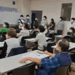 Edogawa University holds a ``Smartphone Cafe'' where students discuss how to use smartphones with local seniors