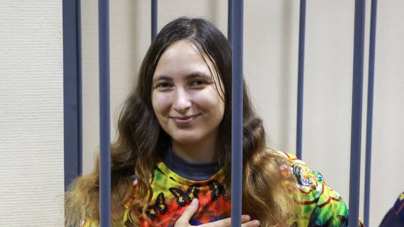 Russian court sentences anti-war artist to seven years in prison after replacing price tag with anti-war message