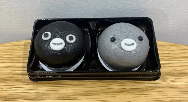 Suicaのペンギン&子ペンギンがおまんじゅうに!?　Suica22周年記念グッズ登場