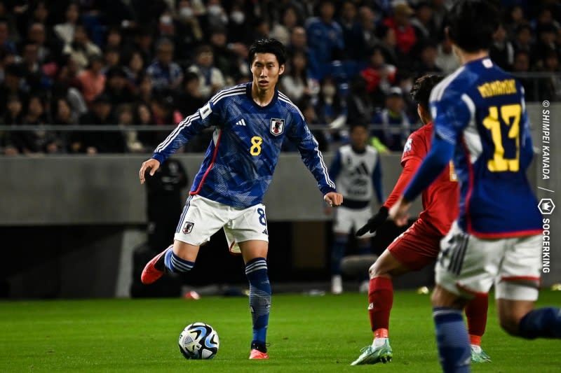 Japan national team's midfielder Daichi Kamata leaves midway due to injury...In the match against Myanmar, the powerful mid-range player was replaced only in the first half
