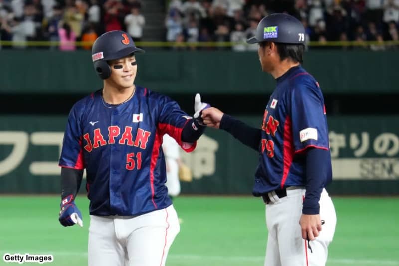 Samurai Japan's Kaito Kozono takes the lead with a timely hit in front of the center, responding to his appointment as No. 3 and hits in 3 consecutive games.