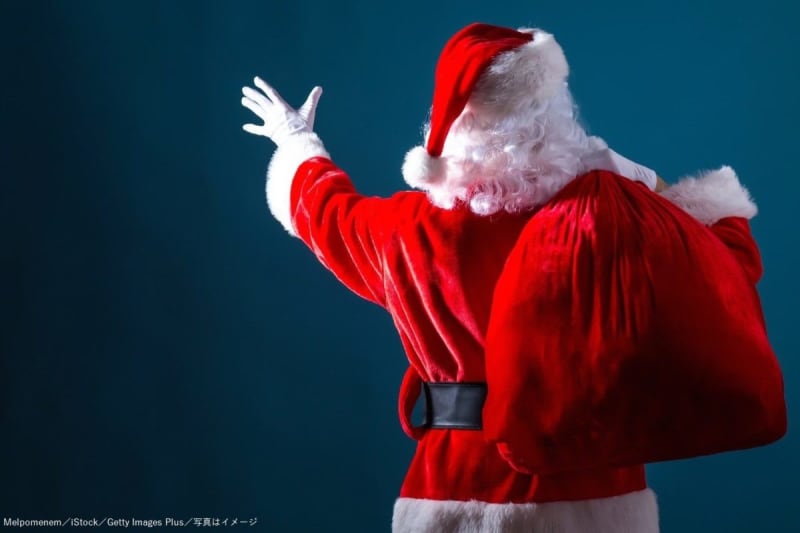 ``My junior high school son still believes in Santa Claus.'' A confused mother seeks advice.
