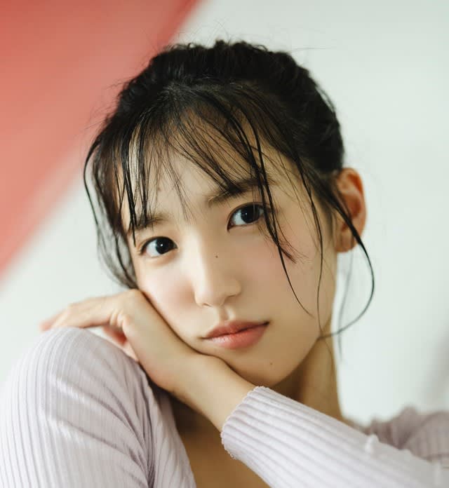 大人びた表情にドキッ　AKB48下尾みうが初写真集で大胆姿を解放　初のお風呂カットにも挑戦