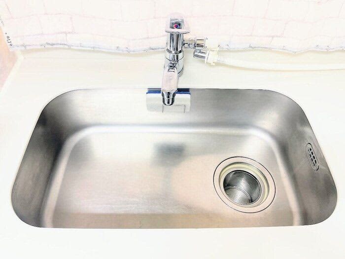 3 things a former housekeeper has stopped doing to keep her sink clean