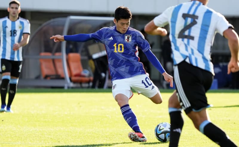 U-22日本代表”10番”鈴木唯人、日本平でアルゼンチン相手に2ゴール！福田師王も「かっけーっす」
