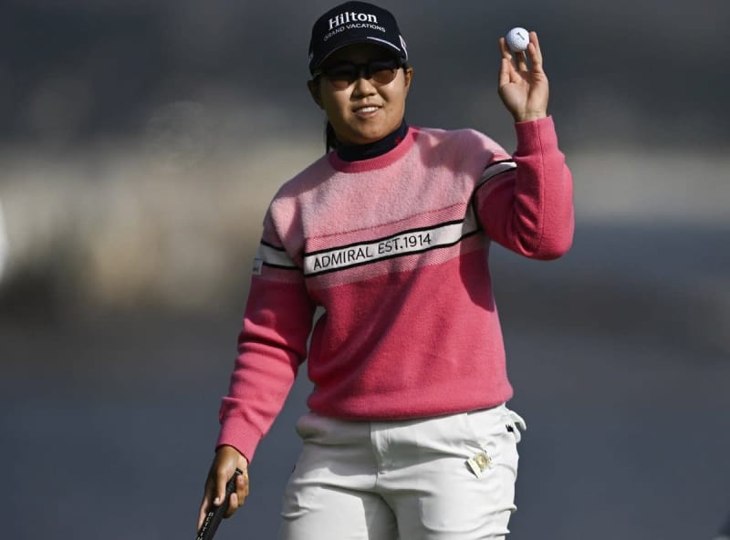 Nasa Hataoka wins the season for the first time with a complete victory. ``I want to play aggressive golf without any regrets.''