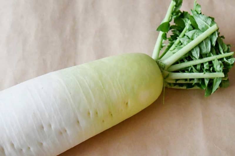 A simple recipe that makes daikon radish melty even in the microwave - no par-boiling required - flavor determined by noodle soup is a hot topic