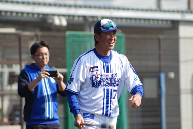 DeNA・藤田一也“新米コーチ”が奮闘！初の指導者としての2週間に「とりあえず、大変です」