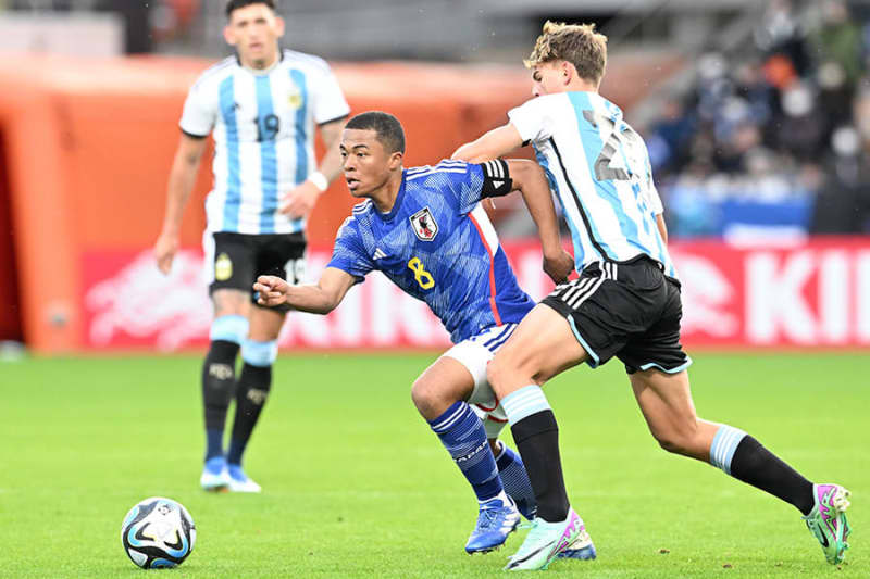 Reminiscent of the Argentine master? U-22 Japan National Team Midfielder Joruchima Fujita’s stability brings dynamic offensive line [Column]