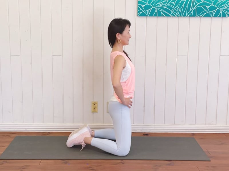Create beautiful posture and firm, upward-facing hips! "Bato Sit Up"