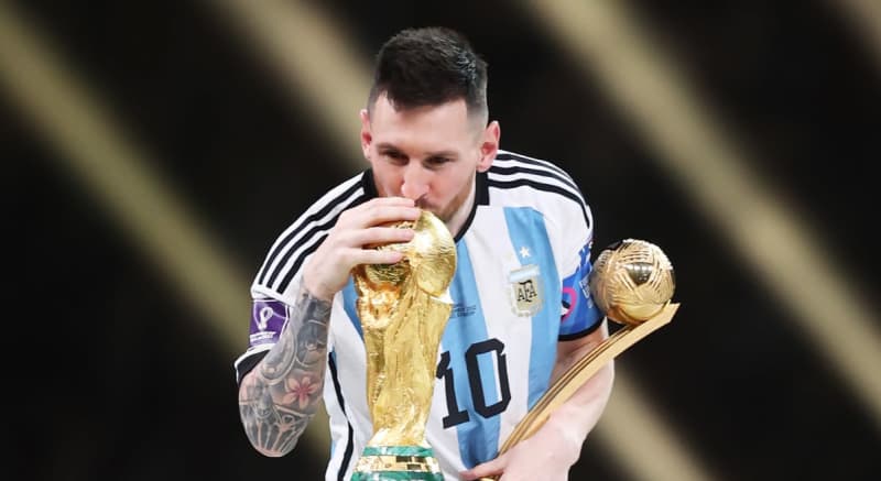Messi's 2022 uniforms worn during the 6 World Cup, which he won, will go up for auction!The winning bid was the highest ever...