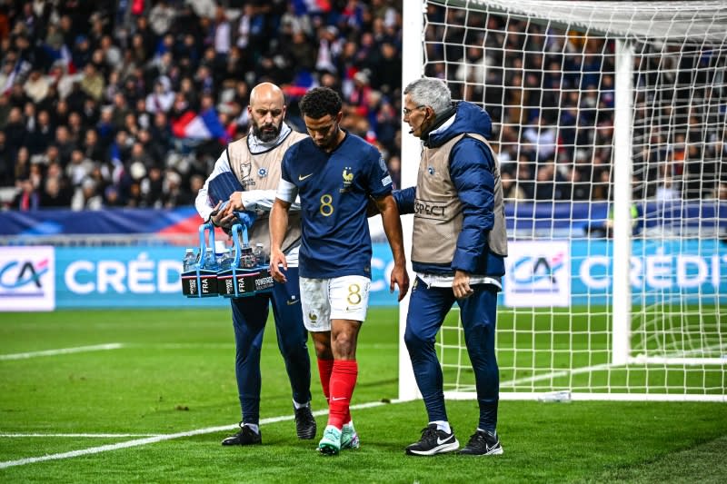 PSG suffers a blow: 17-year-old midfielder Zair Emri will be out for the rest of the year, injured his right ankle in an international match