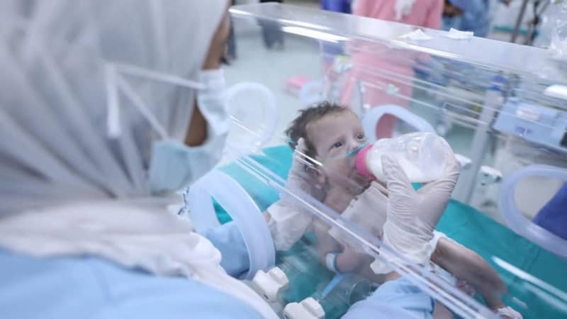 早産児28人が治療のためエジプトに、ガザ地区のアル・シファ病院から避難