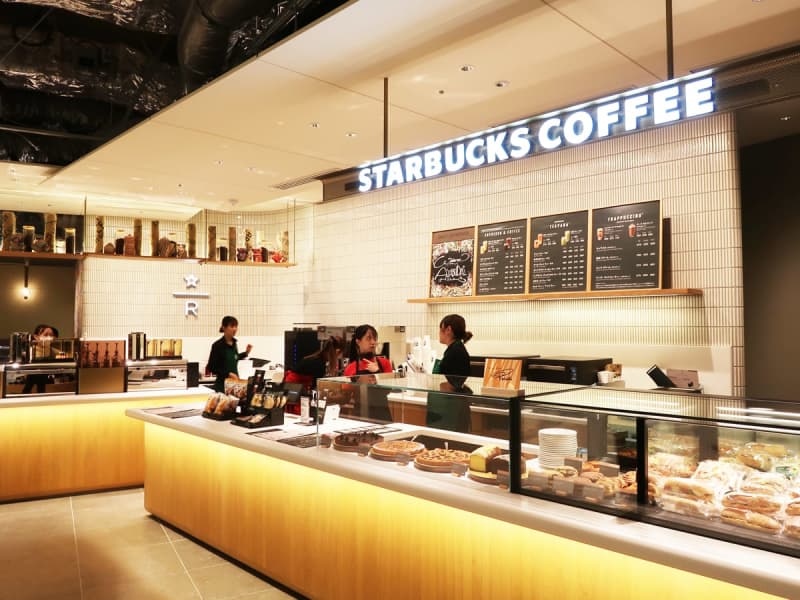 Starbucks/New store opens in Azabudai Hills, also includes Princi products