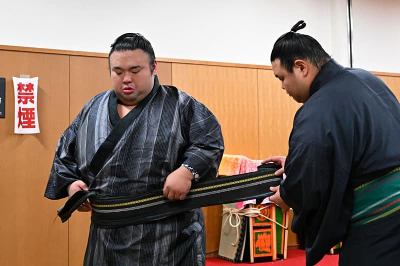 [Kyushu Place] Takakeisho has XNUMX wins and is close to XNUMX difference from the leader... Referee Asakayama: ``This is not a sumo match that has been praised.''