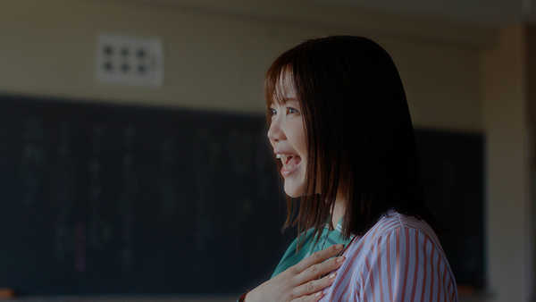 Ikimonogakari releases music video for new song “Tokimeki” in which the members play the roles of school teachers