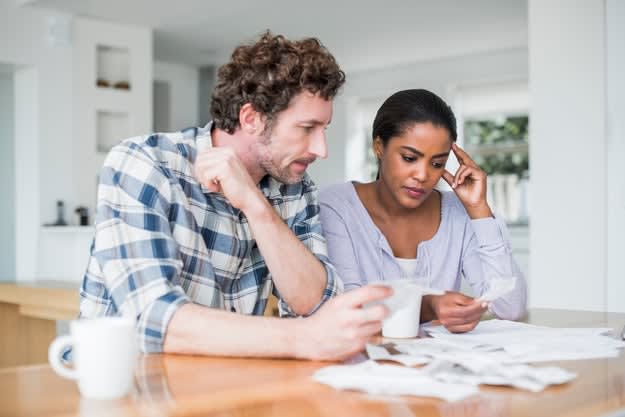 When I asked my girlfriend to help me with my living expenses, she refused... → There are pros and cons to the consultation of a man who lost his job.